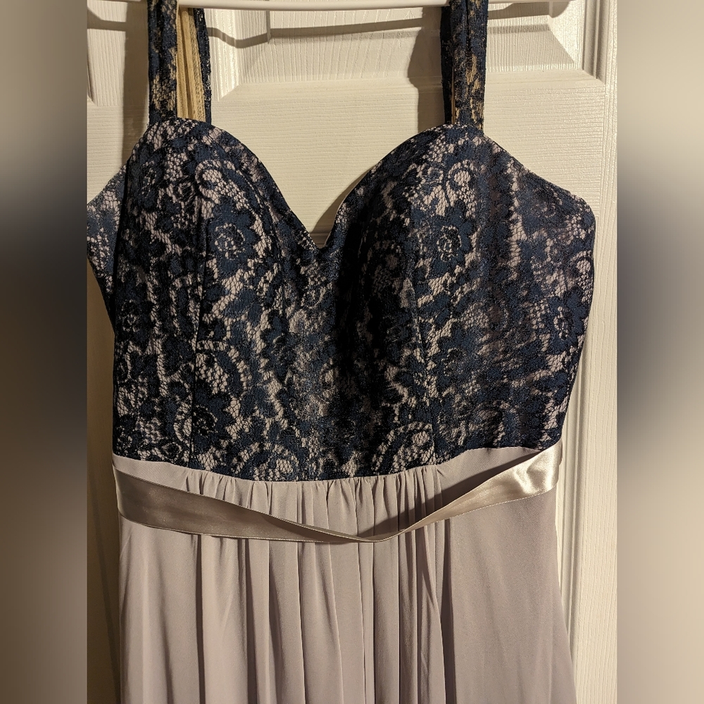 Bridesmaid/Prom Dress - Picture 2 of 5
